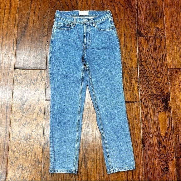 Everlane Denim - Everlane women’s the original cheek Jean organic cotton 26 crop jeans
